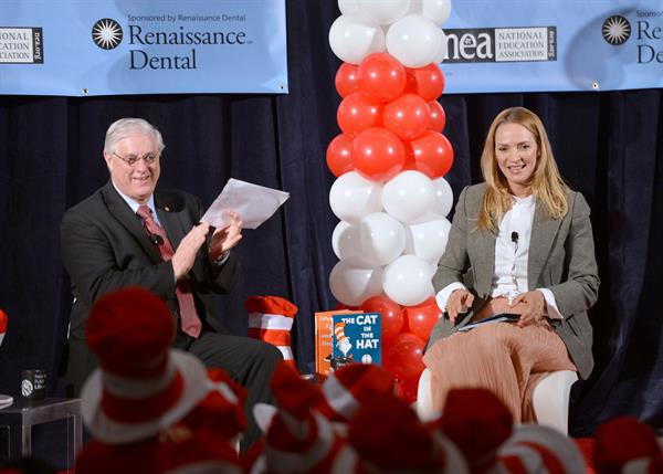 Uma Thurman joins Cat In The Hat On NEA's Read Across America Day at New York Public Library (01.03.0213) 