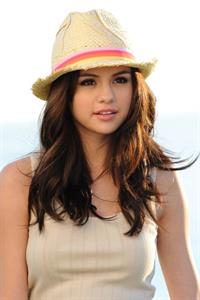 Selena Gomez Pictures Selena Gomez
