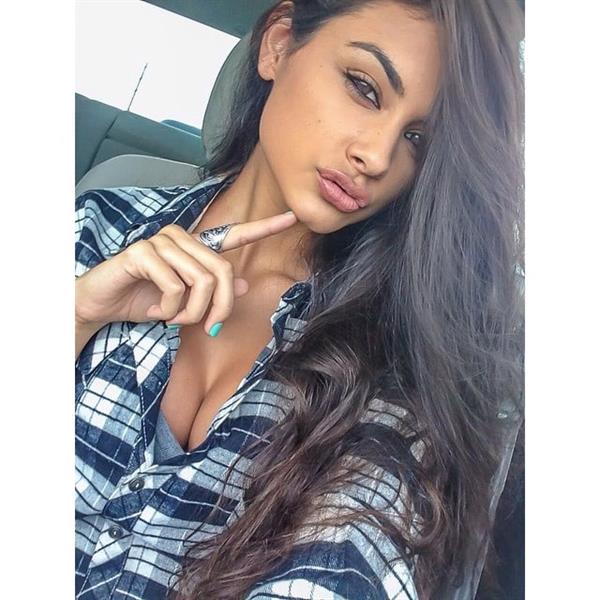 Sophia Miacova taking a selfie