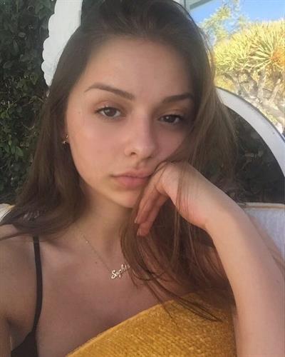Sophie Mudd taking a selfie