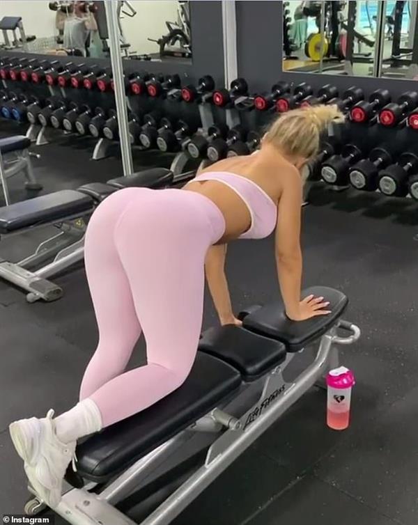 Tammy Hembrow - ass