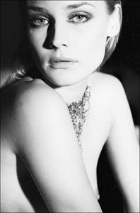 Diane Kruger - breasts