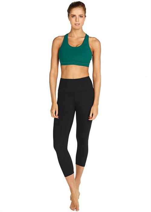 Emily Deyt-Aysage - Naturally Busty British Bombshell