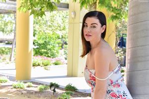 Sovereign Nude Pictures Curvy Gazebo MILF