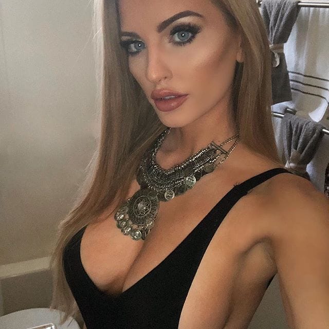 Cambria Joy taking a selfie