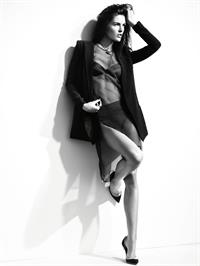 Vogue Spain February 2013 'Black Tie' Ph. Alexi Lubomirski