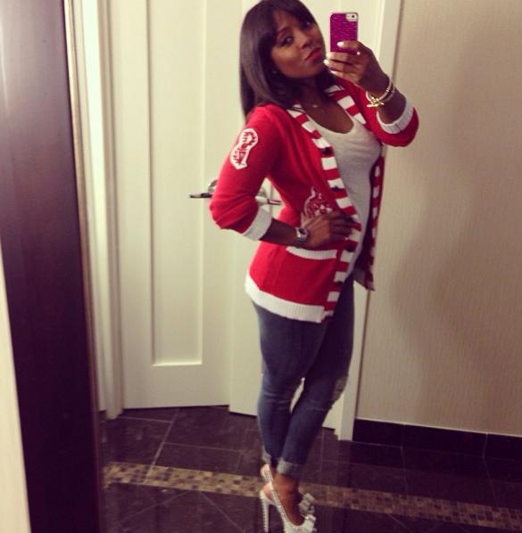 Keshia Knight-Pulliam taking a selfie