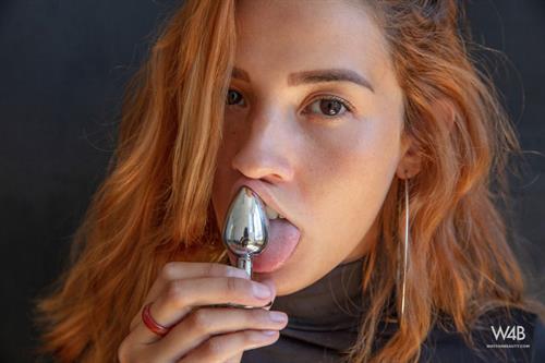 Agatha Vega Butt Plug Hottie