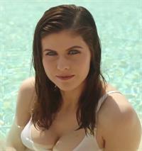 Sexy Alexandra Daddario