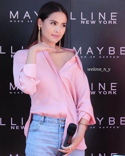 Urassaya Sperbund