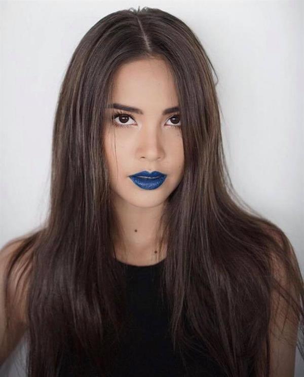 Urassaya Sperbund