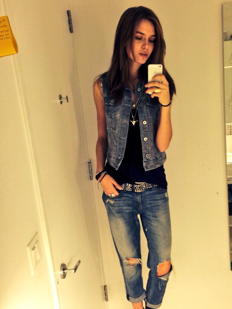 Josephine Skriver taking a selfie