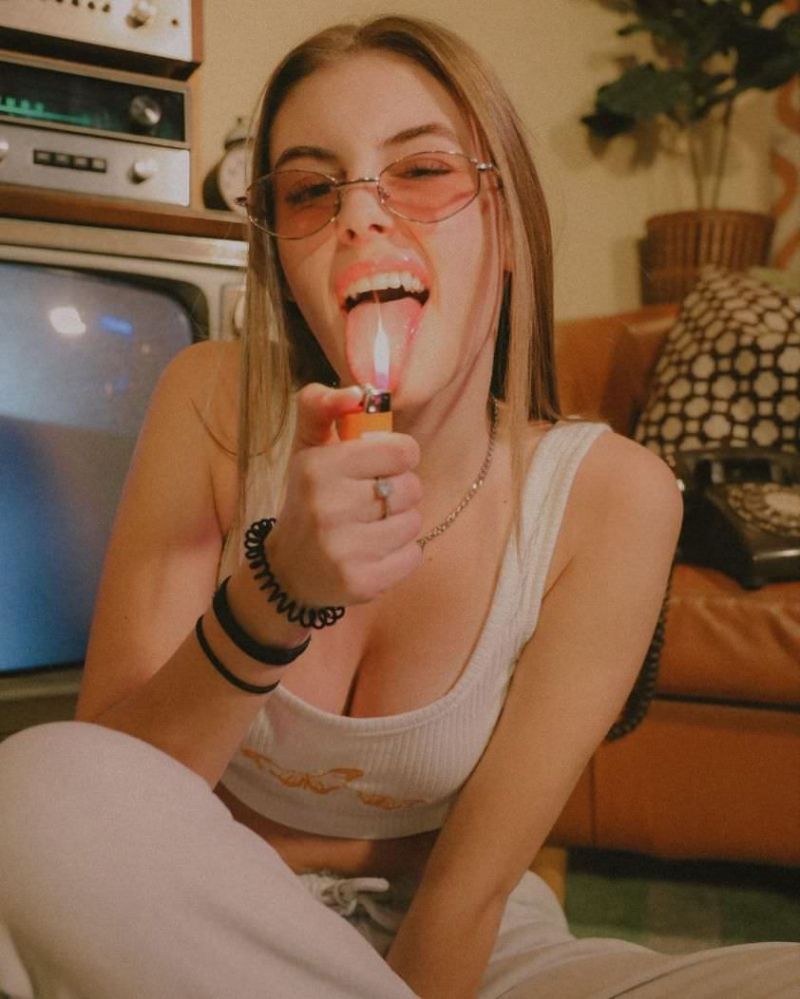Eva Cudmore Pictures Eva Cudmore boobs showing nice cleavage with her tits, hot ass, and legs in thong bikinis and lingerie for her 18 year old sexy photo collection.