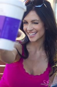 Denise Milani Photoset - OutShopping1