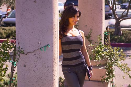 Denise Milani Photoset - PickUpBik