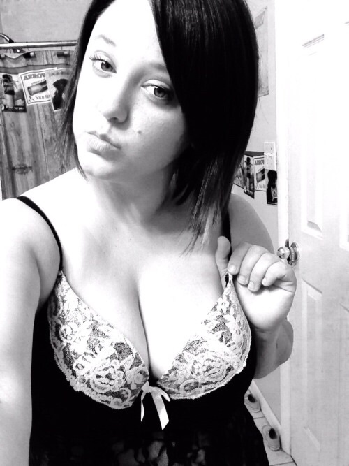 27 Oklahoma Married little cum dump Saggy ass tits, but she’ll do whatever you tell her (ANYTHING)