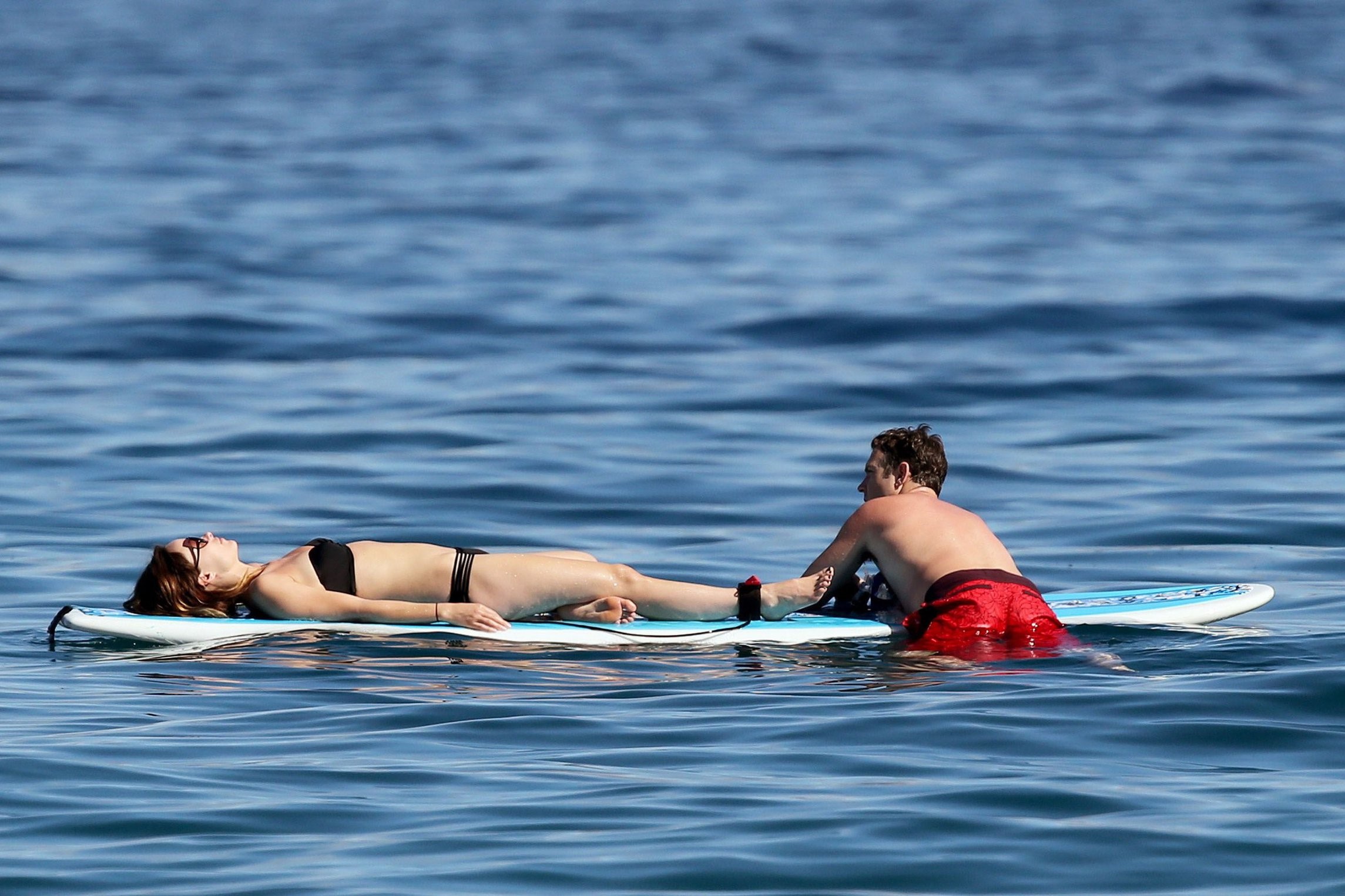 Olivia Wilde on the beach in Hawaii - May 27, 2013 