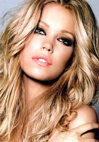 Sylvie van der Vaart