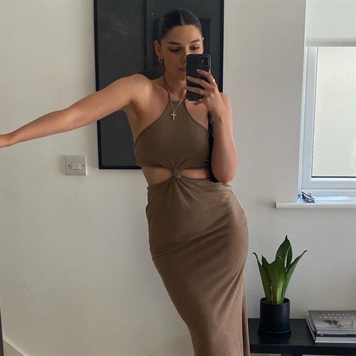 Kelly Horrigan taking a selfie