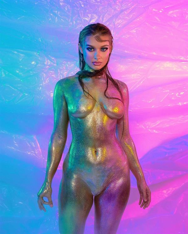 Avalon Dawn in body paint