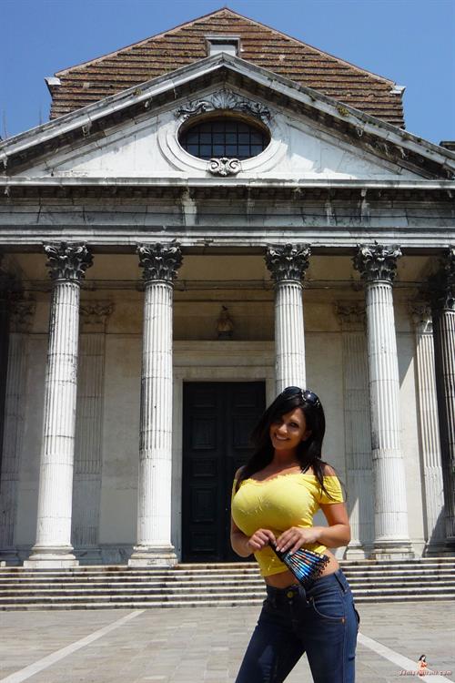 Denise Milani Snapshots - Venice_Europe
