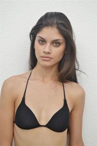 Lini Kennedy Oliveira in lingerie