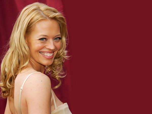 Jeri Ryan