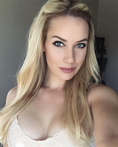 Paige Spiranac taking a selfie
