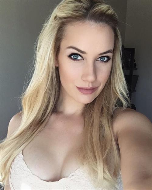 Paige Spiranac taking a selfie