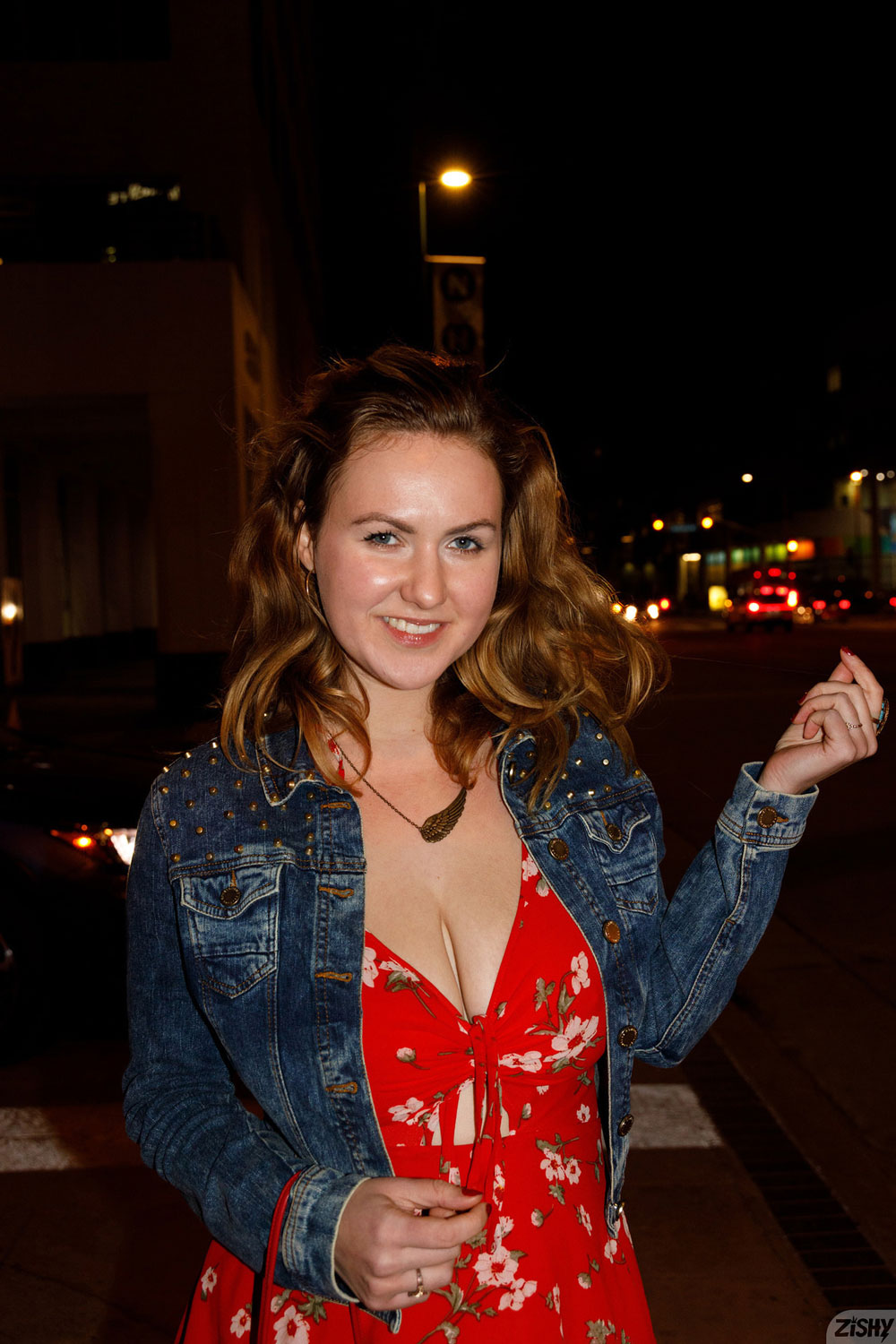 Grace Onfire Busty Redhead