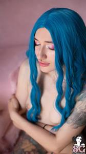 Unita Suicide Girl