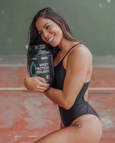 Beautiful Brazilian diver