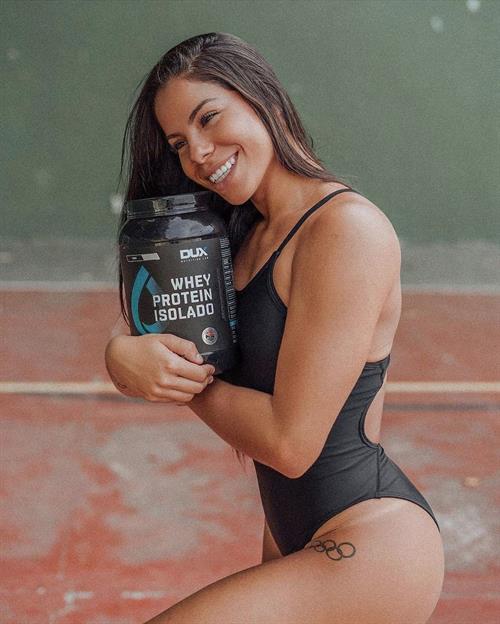 Beautiful Brazilian diver