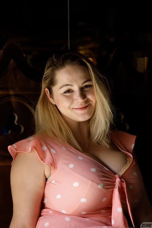 Busty Ivanna Ershova