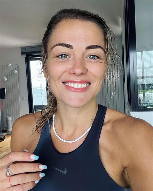 Laure Boulleau Instagram pics