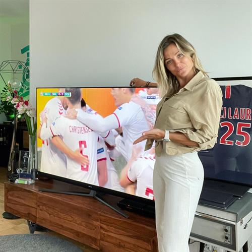 Laure Boulleau Instagram pics