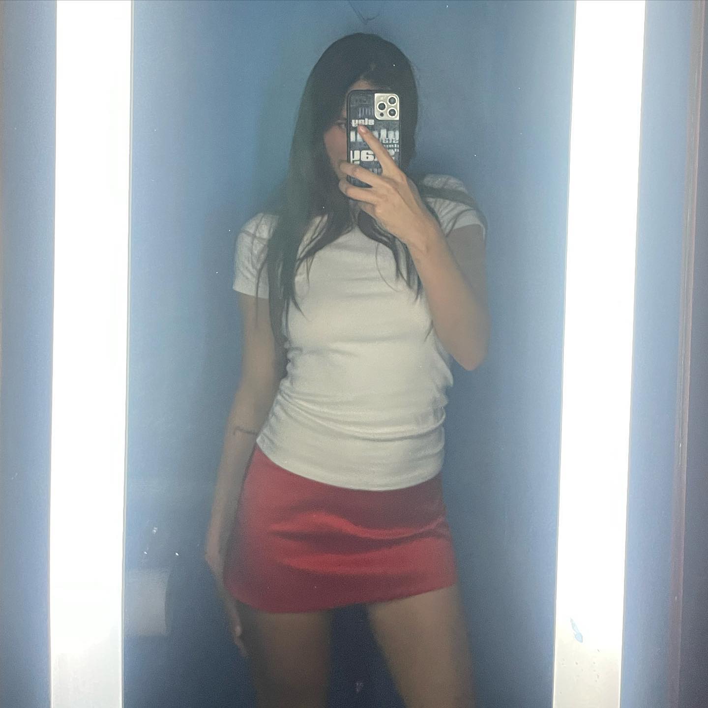 Devon Lee Carlson Pictures Devon Lee Carlson