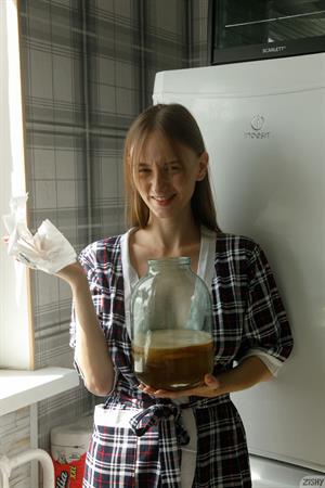 Arie Gossimer Pictures Arie Gossimer in the Kitchen