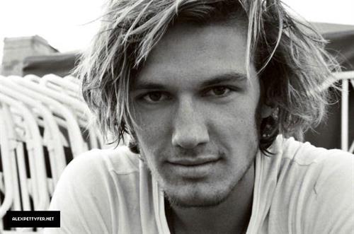 Alex Pettyfer
