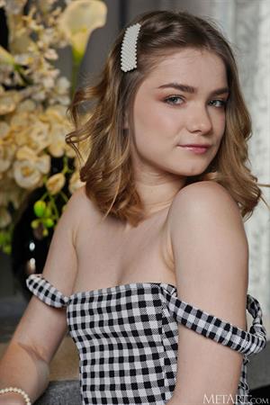 Alice Nekrasova Shows Bald Pussy