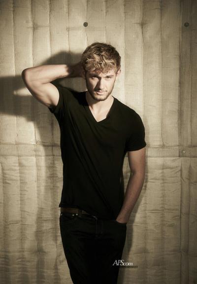 Alex Pettyfer