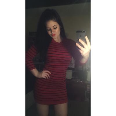 Hannah taking a selfie