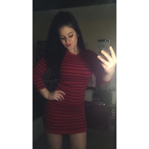 Hannah taking a selfie