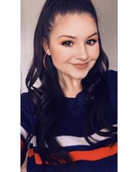 Hannah taking a selfie