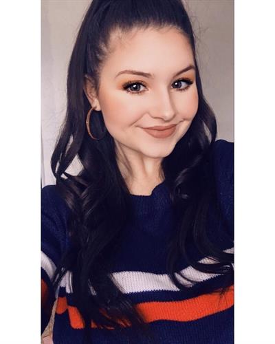 Hannah taking a selfie