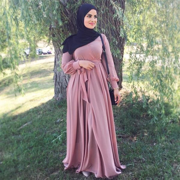 Cute Arab Hijab Nude