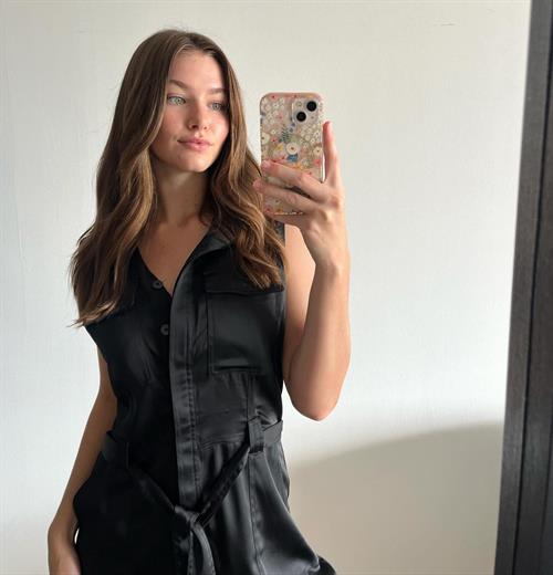 Jordan Taylor Stone taking a selfie