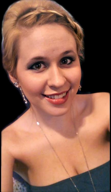 A selfie of Nikki Ryan