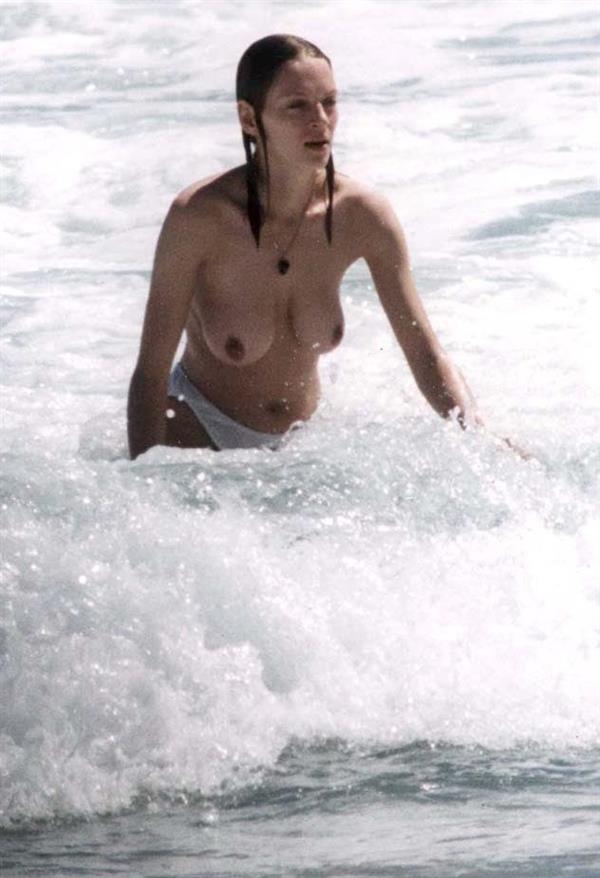 Uma Thurman - breasts