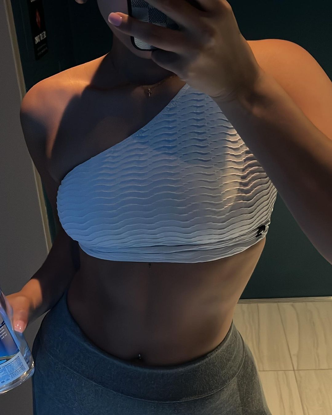 Mishka Ivana taking a selfie